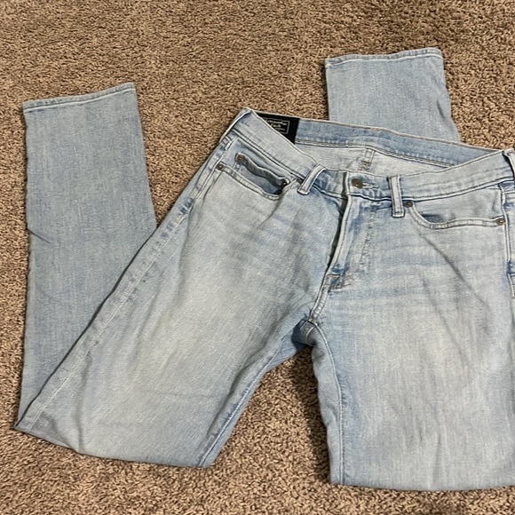 Abercrombie & Fitch Langdon Slim light wash stretch jeans 28x32 - Picture 4 of 6